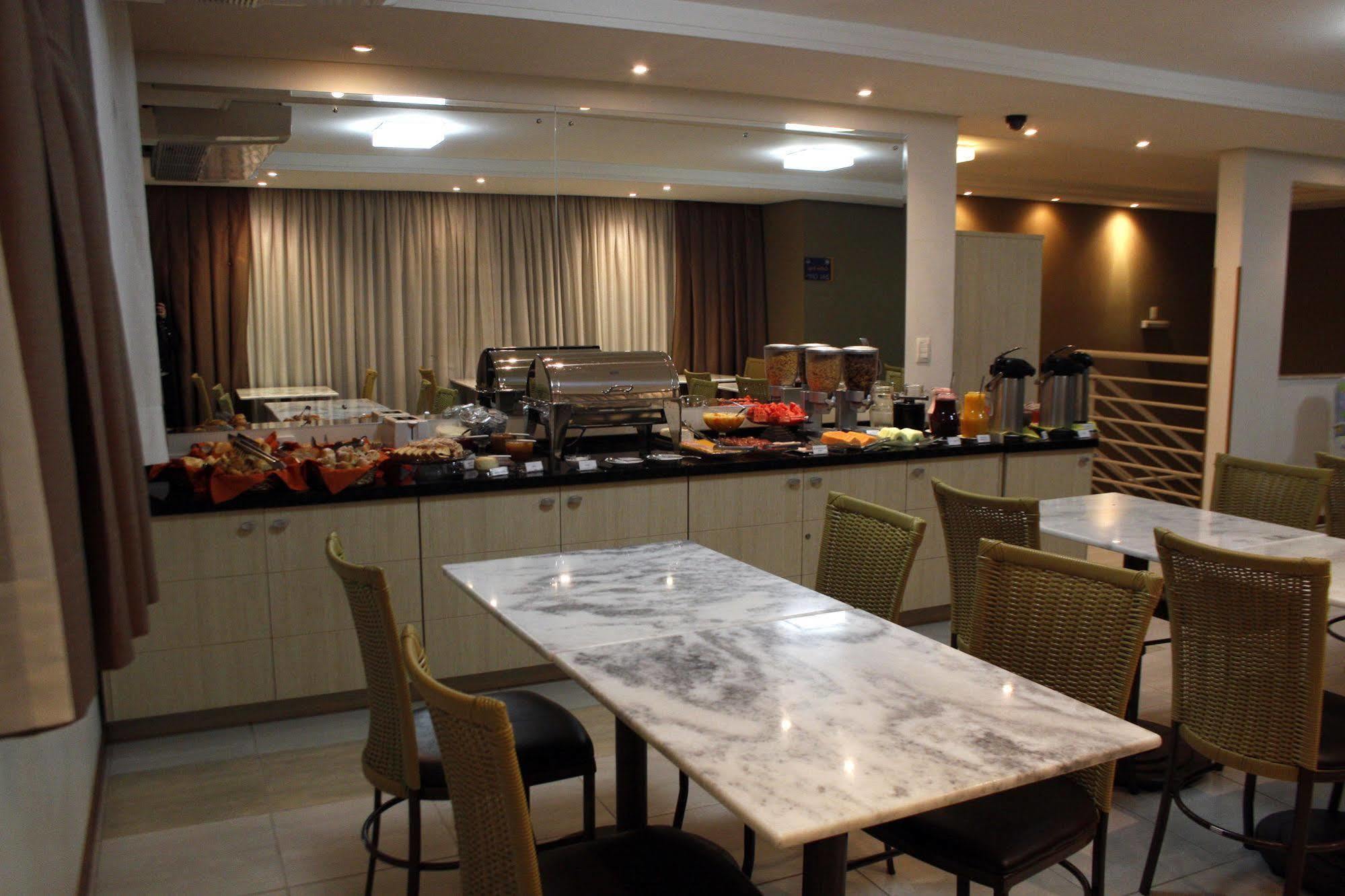 Barigui Park Hotel Curitiba Esterno foto